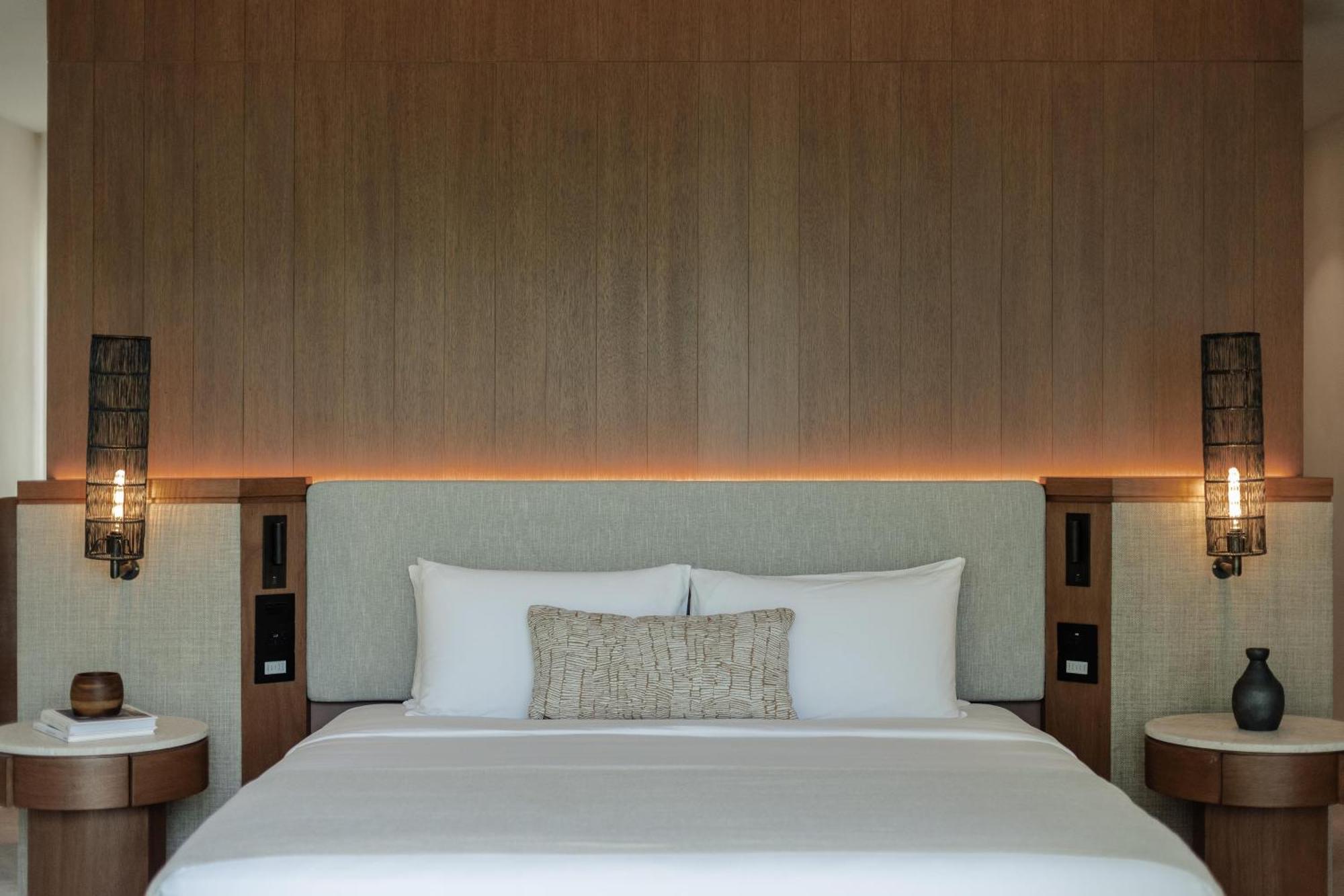Suite mit Tauchbecken und Meerblick
