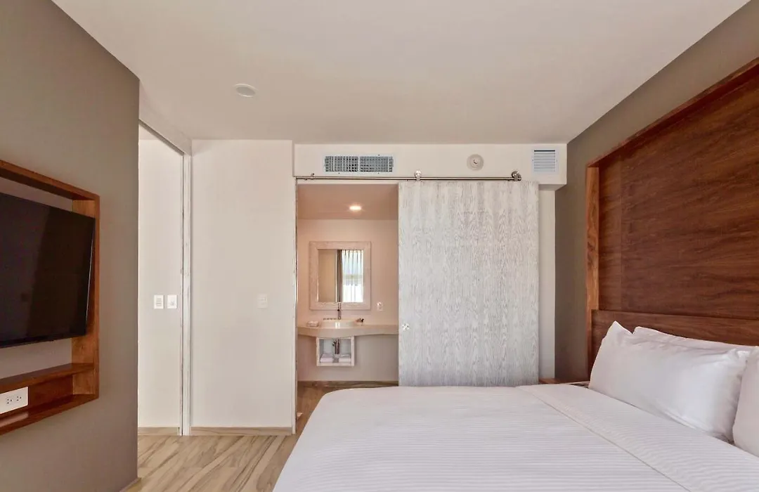 Newport House Playa Boutique Hotel-1
